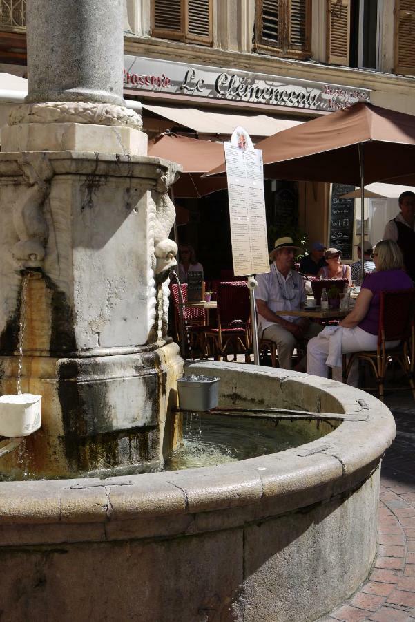 Vieille Ville 1 - Luca'S Apartment, 1 Bedroom, Max 2 Adults And 2 Kids Antibes Bagian luar foto