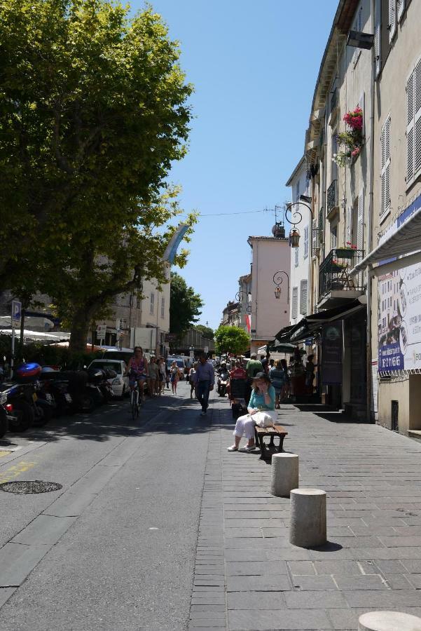Vieille Ville 1 - Luca'S Apartment, 1 Bedroom, Max 2 Adults And 2 Kids Antibes Bagian luar foto
