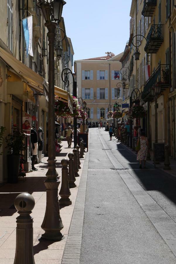 Vieille Ville 1 - Luca'S Apartment, 1 Bedroom, Max 2 Adults And 2 Kids Antibes Bagian luar foto