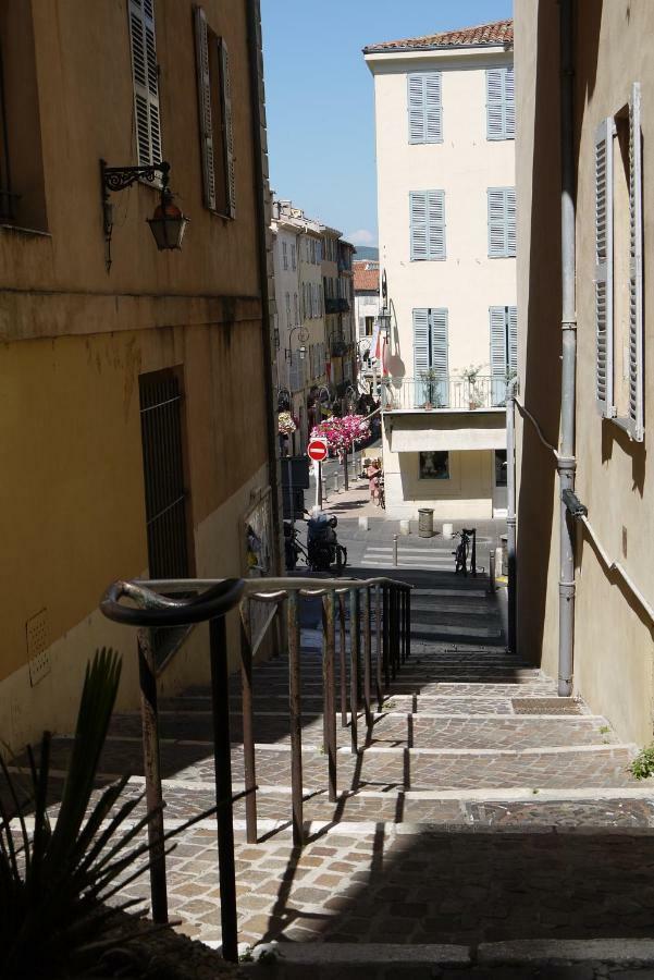 Vieille Ville 1 - Luca'S Apartment, 1 Bedroom, Max 2 Adults And 2 Kids Antibes Bagian luar foto