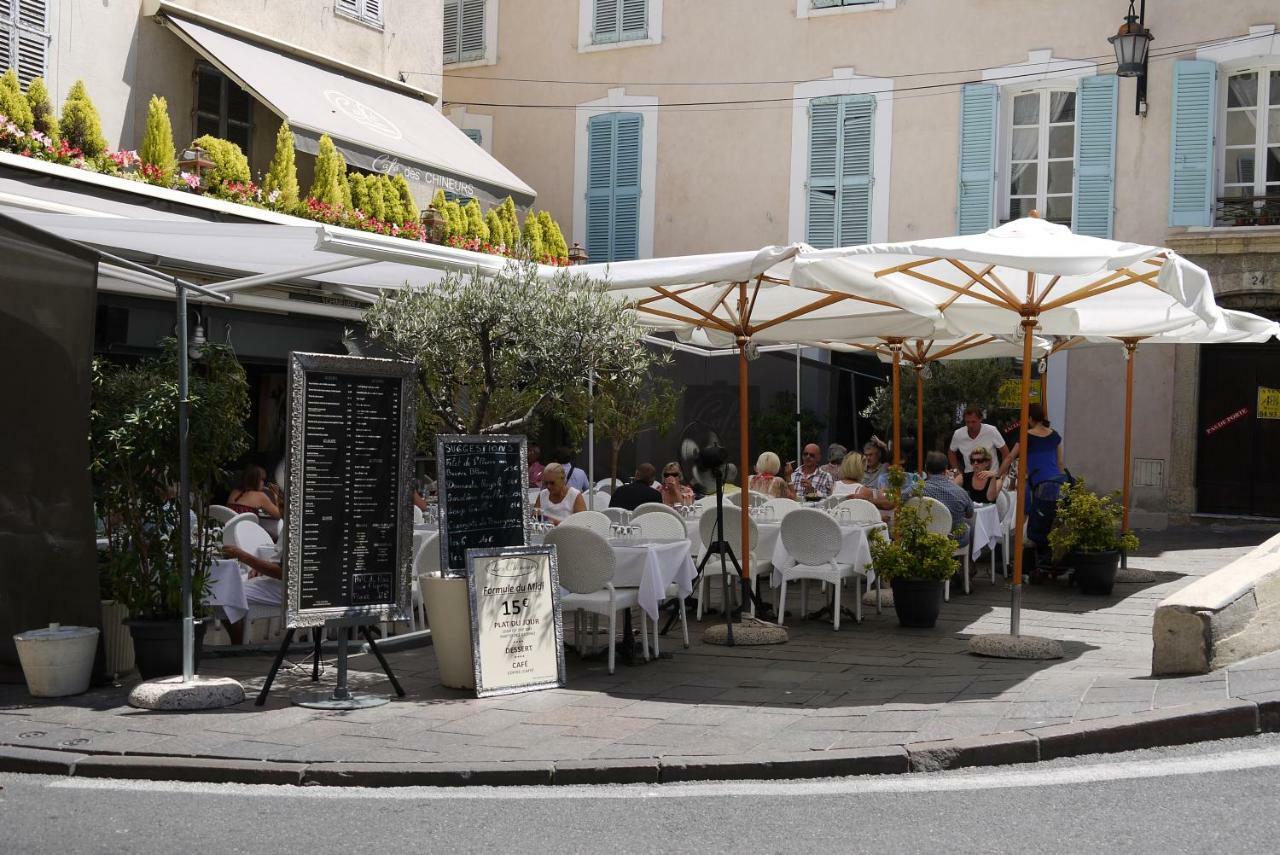 Vieille Ville 1 - Luca'S Apartment, 1 Bedroom, Max 2 Adults And 2 Kids Antibes Bagian luar foto
