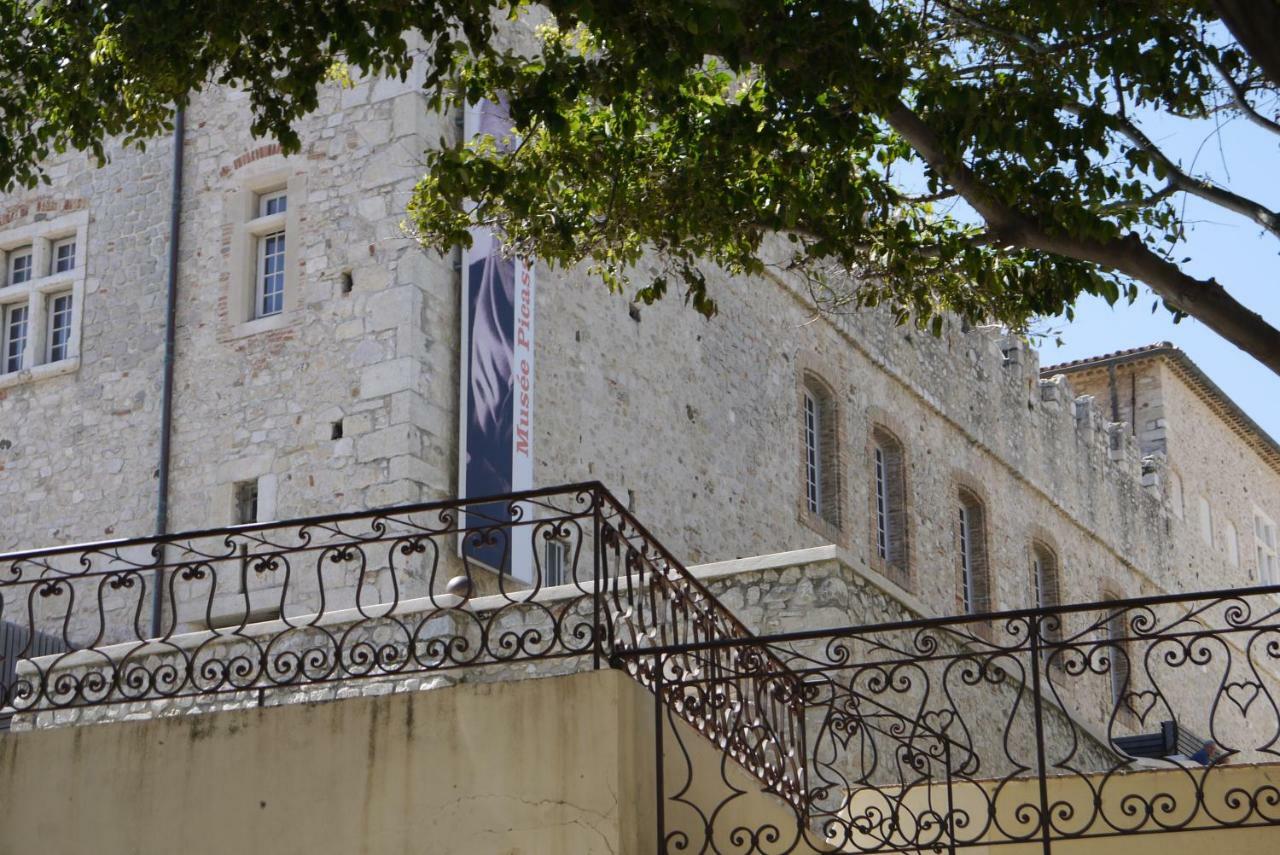 Vieille Ville 1 - Luca'S Apartment, 1 Bedroom, Max 2 Adults And 2 Kids Antibes Bagian luar foto